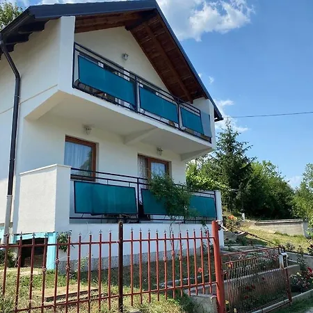 Rose Holiday home *